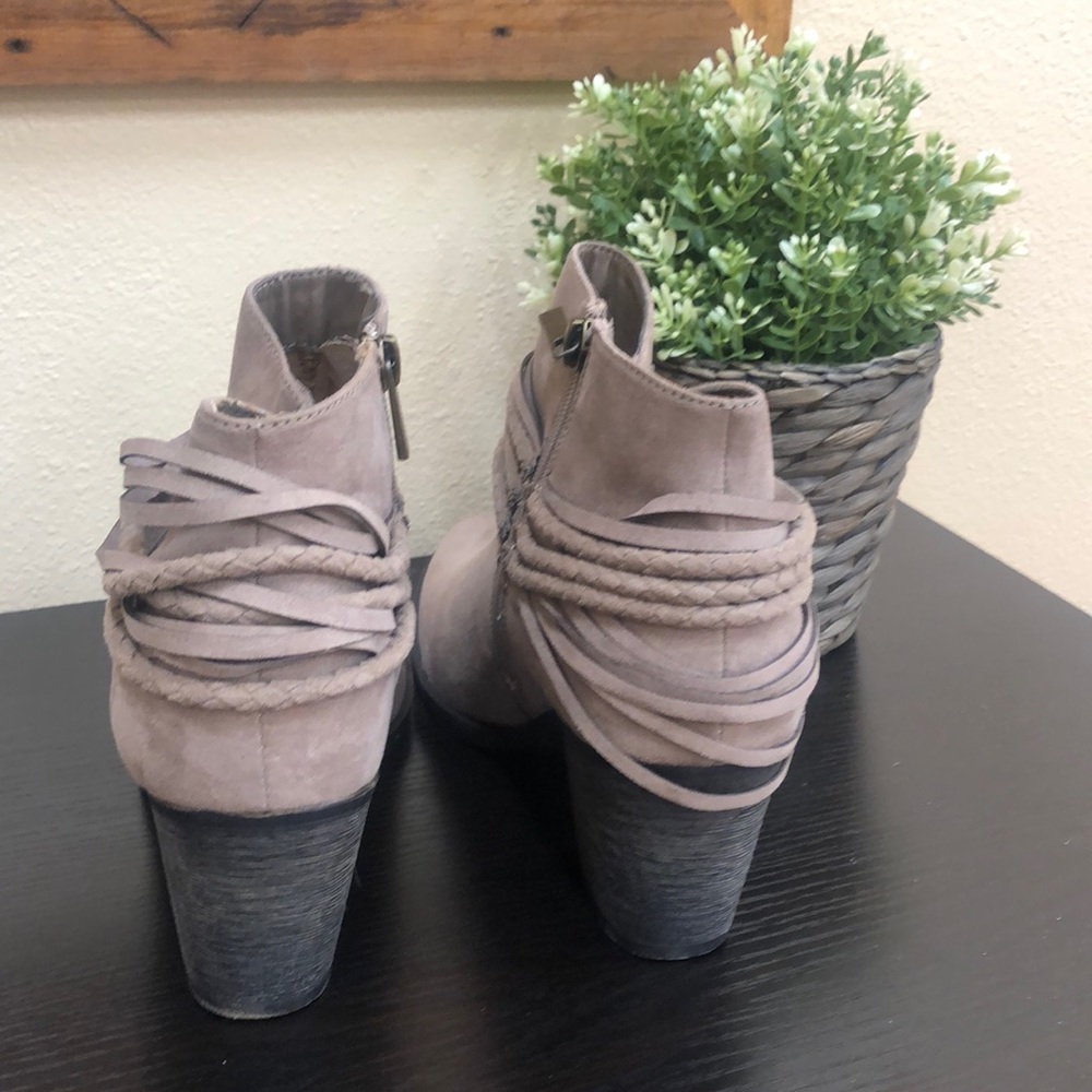 Bamboo Shoes - Picture 3 of 7